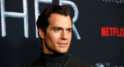 Henry Cavill se presentó a la 'premier' de "The Witcher 2" con un acompañante inesperado