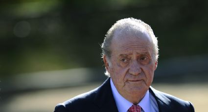 El rey Juan Carlos recibe la noticia que estremece al país