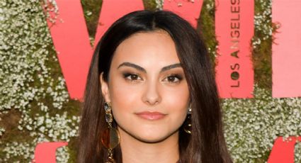 Camila Mendes, actriz de "Riverdale", ha confesado lo que hace en el estudio cuando se aburre