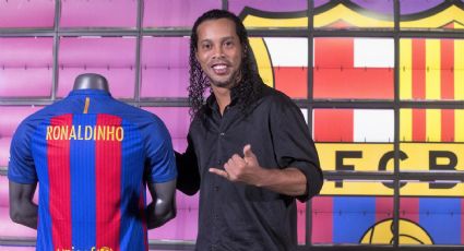 Ronaldinho hizo emocionar hasta las lágrimas a los aficionados del Barcelona