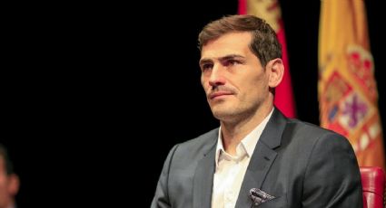 Iker Casillas recibe el dardo que lo desploma completamente