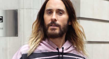 Jared Leto preocupa a sus fans al escalar un hotel sin seguridad