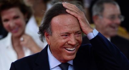 Julio Iglesias es retenido en el aeropuerto de Punta Cana