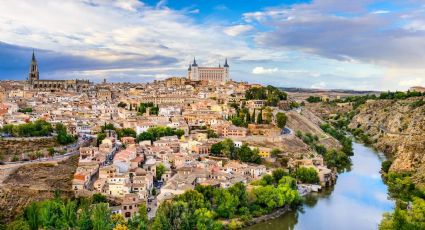 Viajes turísticos: es uno de los pueblos de España más imponentes y se consigue el mejor vino