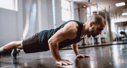 La cantidad de flexiones de brazos a realizar por día para trabajar bien el tren superior