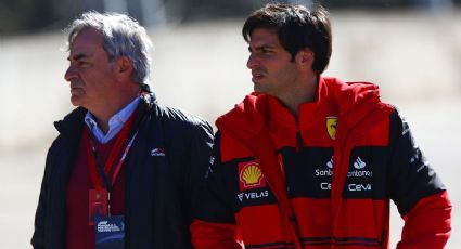 Carlos Sainz se despide de Ferrari con un momento conmovedor junto a su padre