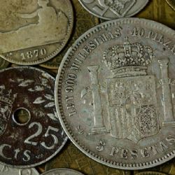 Las monedas de pesetas de 1982 y 1999 llenarán tus bolsillos de miles de euros