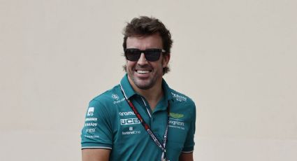 Fernando Alonso recibe un mensaje de una figura de la F1 que lo podría acercar a Mercedes