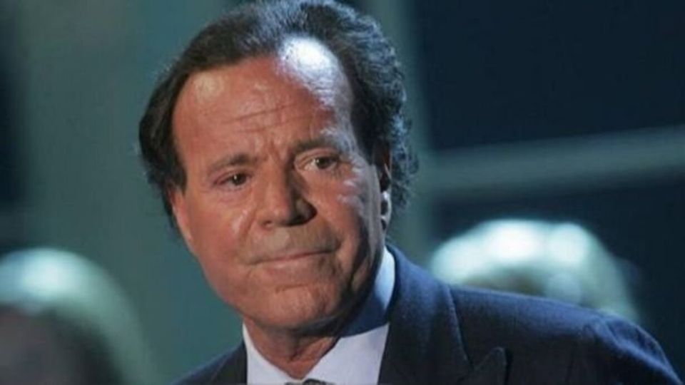Julio Iglesias. Fuente: (Google).