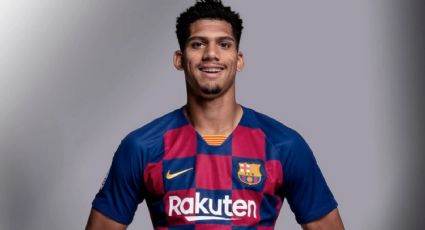 Barcelona prepara una ofensiva final por Ronald Araujo