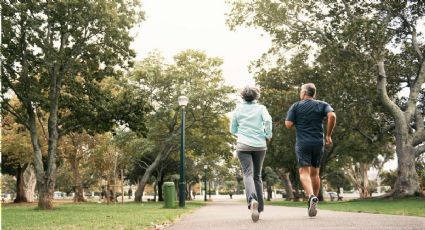 Aprovecha la primavera: estos ejercicios para mayores cuidarán tu cuerpo y salud