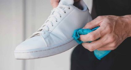 Sigue estos consejos para blanquear tus zapatillas blancas