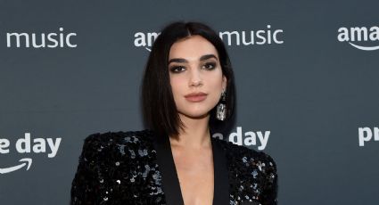 Dua Lipa y las pistas que apuntan a que sea una posible “chica Almodóvar”