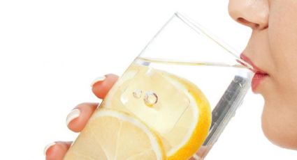 Los increíbles beneficios de beber agua con limón en ayunas