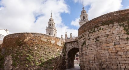 Viajes turísticos: así es el pueblito que tiene uno de los monasterios más asombrosos de toda España