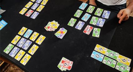 El juego de cartas que hace furor entre niños y adultos este verano