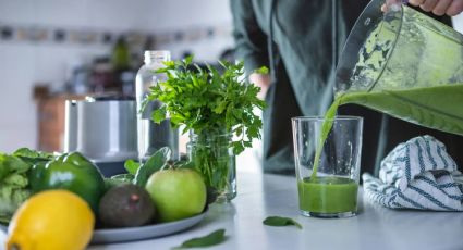 Cómo preparar un batido de superalimentos para mejorar el tránsito intestinal