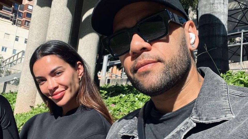 Joana Sanz y Dani Alves. Fuente: (Google).